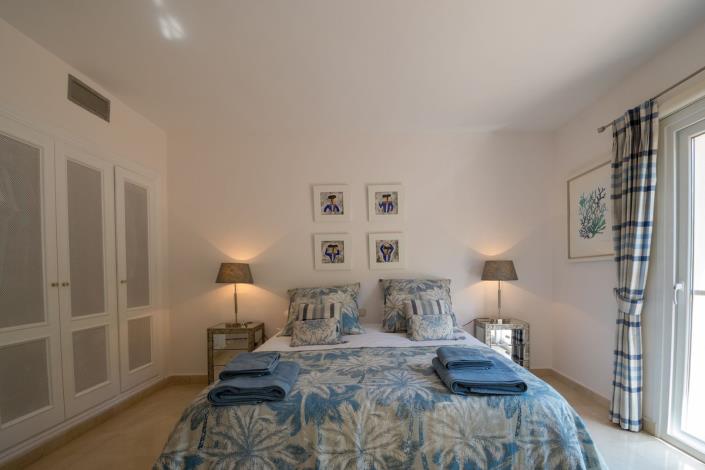 Image No.24-3 Bed Townhouse for sale