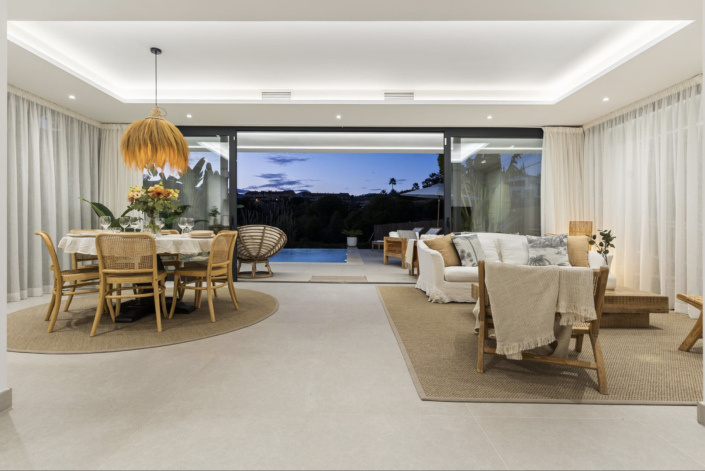 Image No.5-Villa / Détaché de 6 chambres à vendre à Estepona