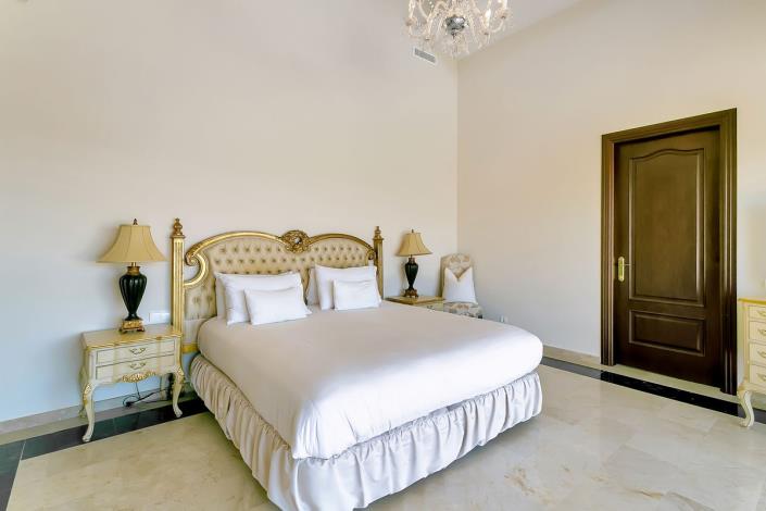 Image No.54-6 Bed Villa for sale