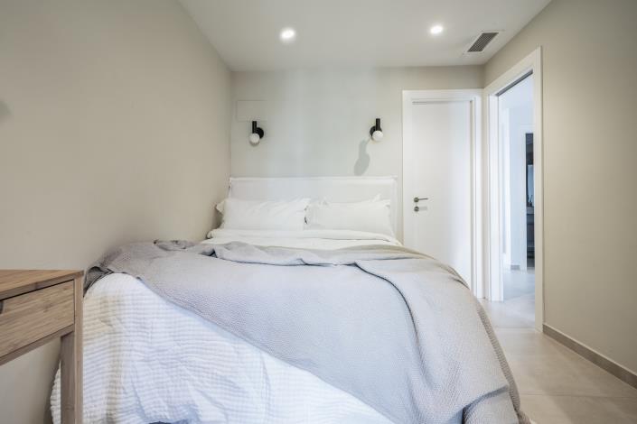 Image No.15-3 Bed Apartment for sale