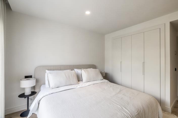 Image No.19-4 Bed Apartment for sale