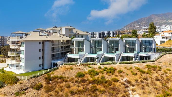 Image No.35-5 Bed Townhouse for sale