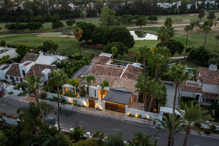 Image No.34-Villa de 5 chambres à vendre à Nueva Andalucia