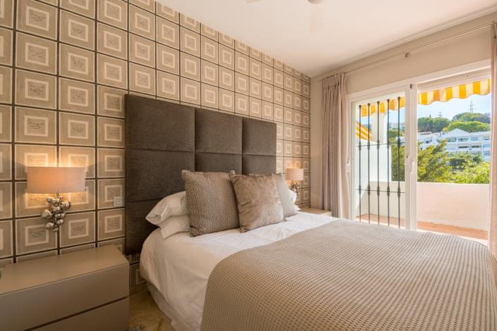 Image No.18-3 Bed Townhouse for sale