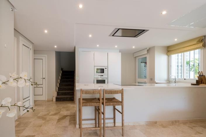 Image No.21-3 Bed Townhouse for sale