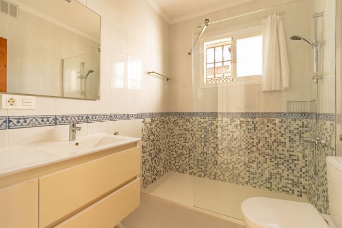 Image No.40-4 Bed House/Villa for sale