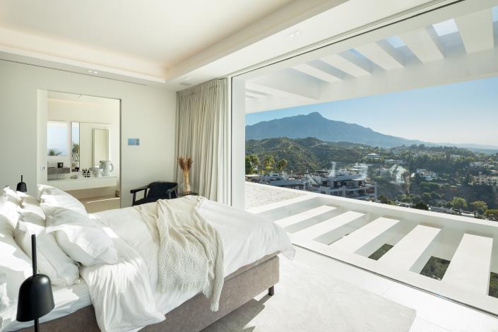 Image No.15-6 Bed Villa / Detached for sale