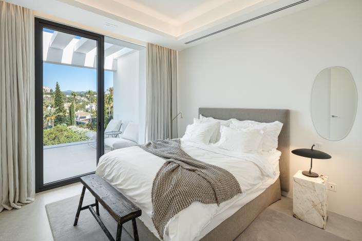 Image No.20-6 Bed Villa / Detached for sale