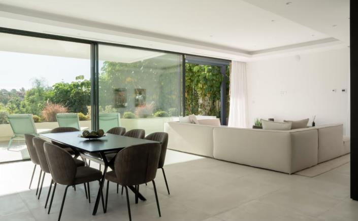 Image No.6-Villa de 4 chambres à vendre à Estepona