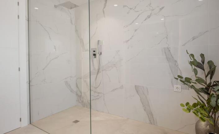 Image No.9-5 Bed House/Villa for sale