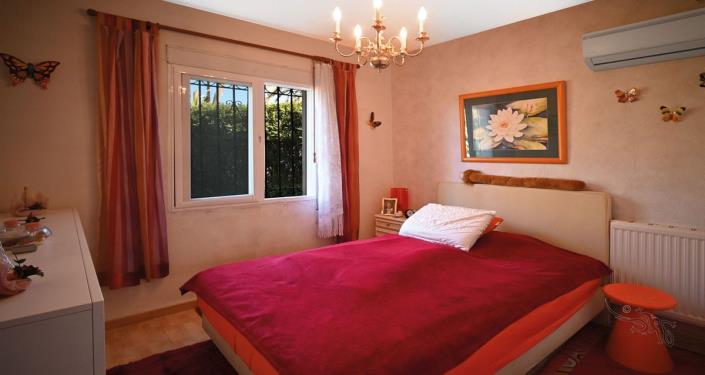 Image No.18-3 Bed Villa / Detached for sale