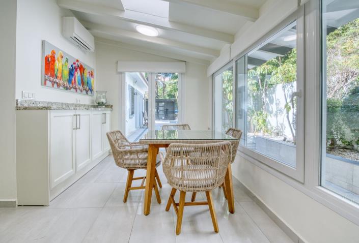 Image No.17-4 Bed Villa for sale