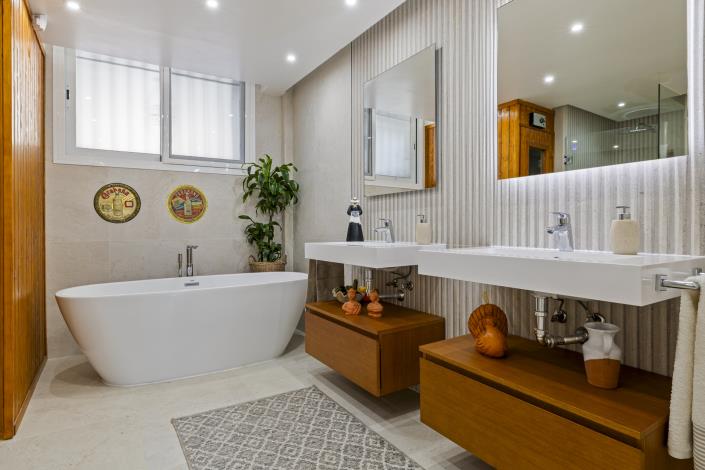 Image No.26-3 Bed Townhouse for sale