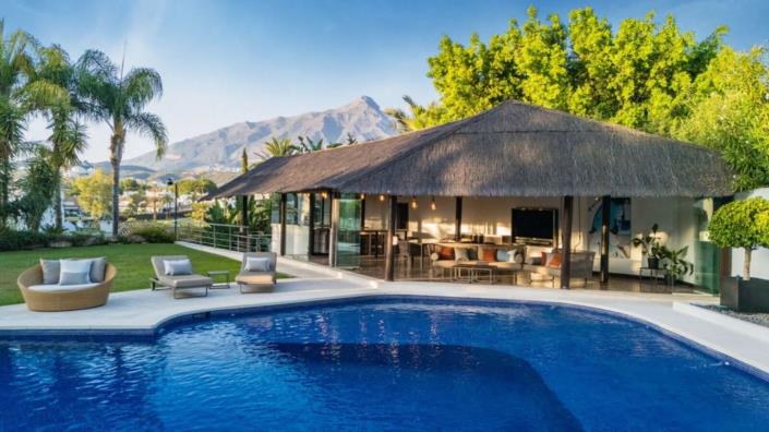 Image No.2-Villa de 7 chambres à vendre à Nueva Andalucia