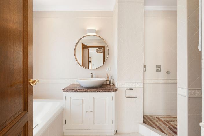 Image No.27-6 Bed Villa for sale