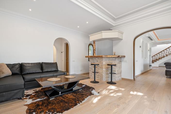 Image No.41-6 Bed Villa for sale