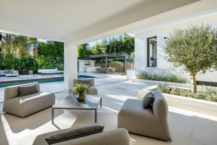 Image No.3-5 Bed Villa for sale