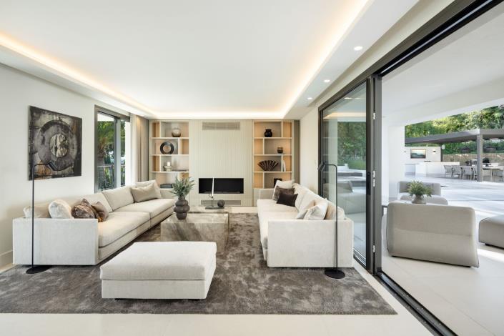 Image No.18-5 Bed Villa for sale