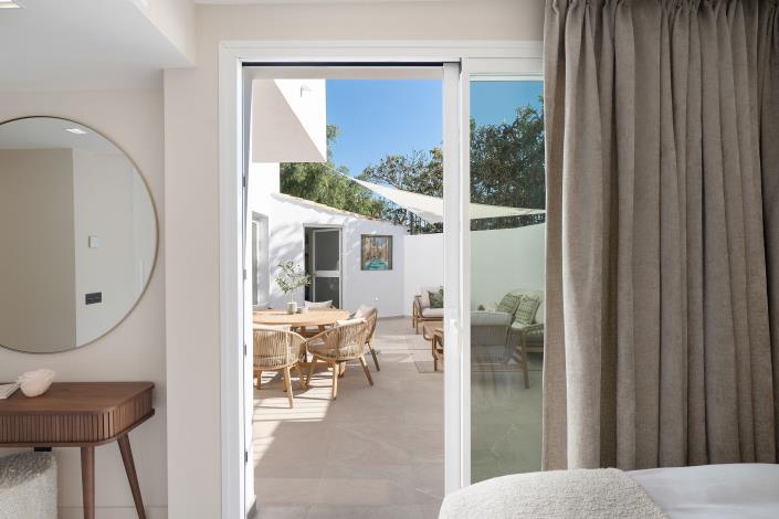 Image No.15-3 Bed Townhouse for sale