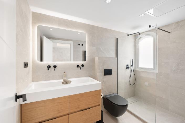 Image No.17-3 Bed Townhouse for sale