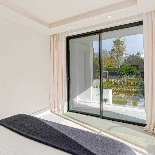 Image No.14-5 Bed Villa for sale