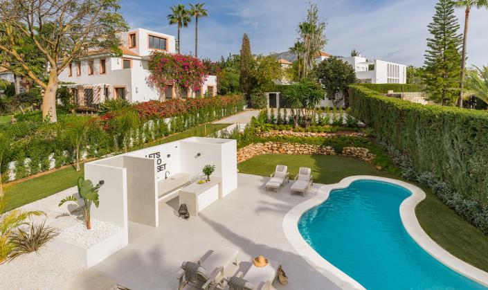 Image No.2-5 Bed Villa for sale