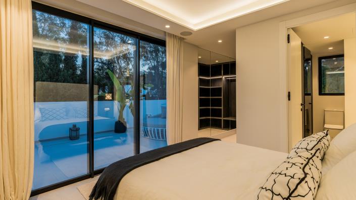 Image No.47-5 Bed Villa for sale