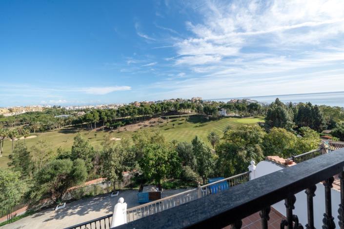 Image No.30-5 Bed Townhouse for sale