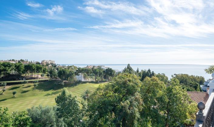 Image No.32-5 Bed Townhouse for sale