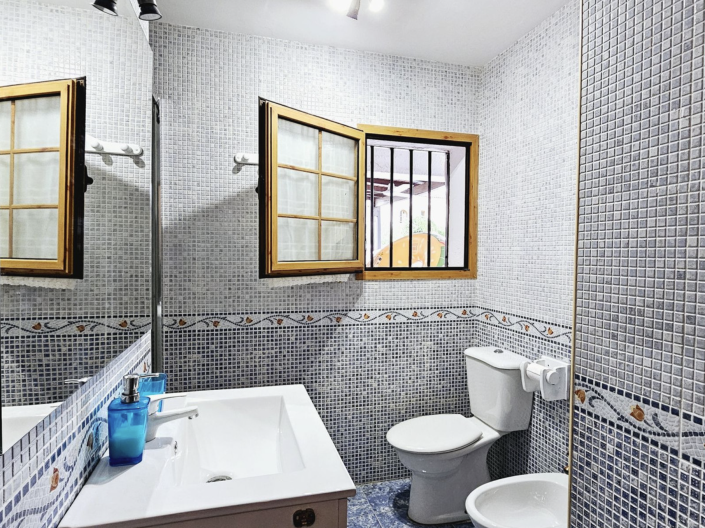 Image No.10-3 Bed Villa / Detached for sale