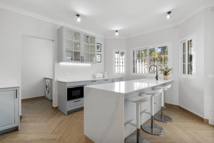 Image No.6-4 Bed House/Villa for sale