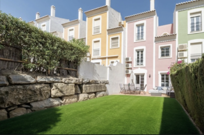 Image No.1-3 Bed Townhouse for sale