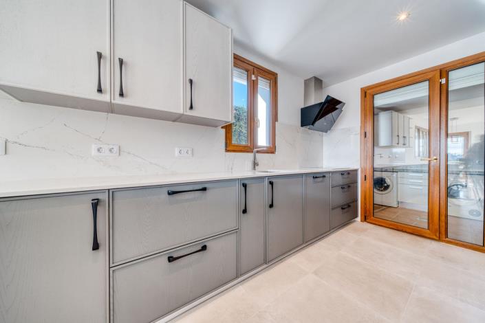 Image No.11-3 Bed Semi-Detached for sale