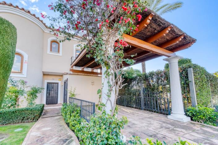 Image No.21-3 Bed Semi-Detached for sale