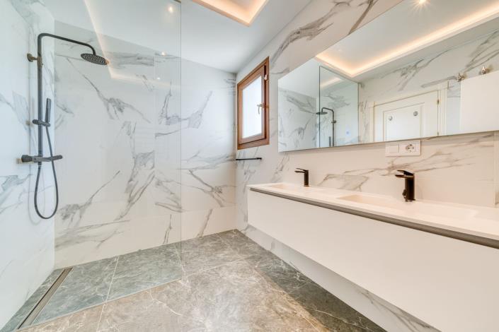 Image No.28-3 Bed Semi-Detached for sale