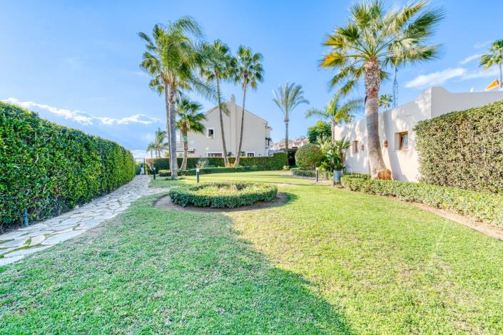 Image No.34-3 Bed Semi-Detached for sale