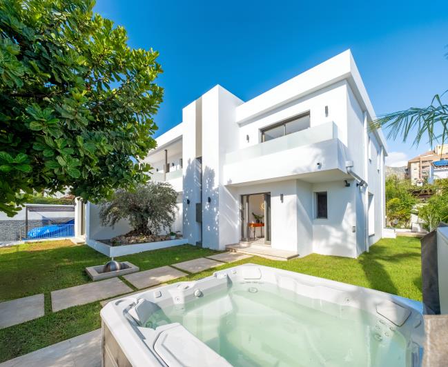 Image No.1-Villa de 5 chambres à vendre à Marbella