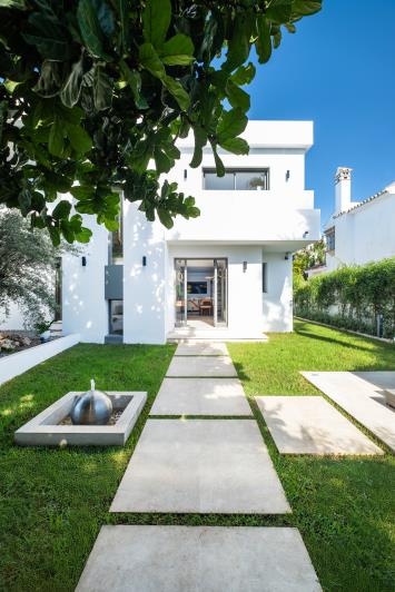 Image No.31-5 Bed Villa for sale