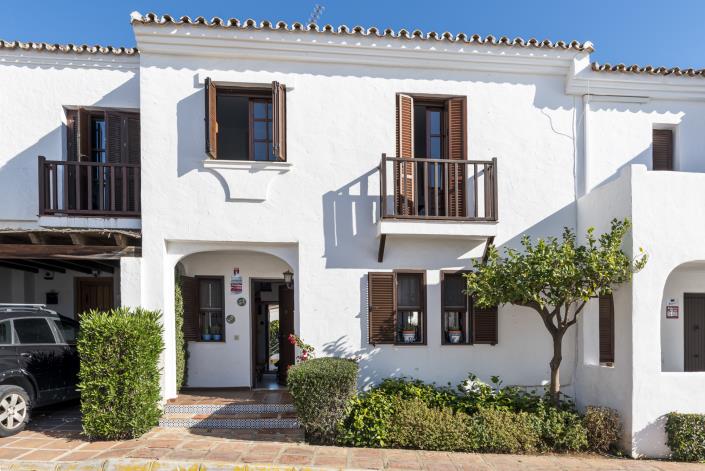 Image No.2-Maison de ville de 3 chambres à vendre à Estepona