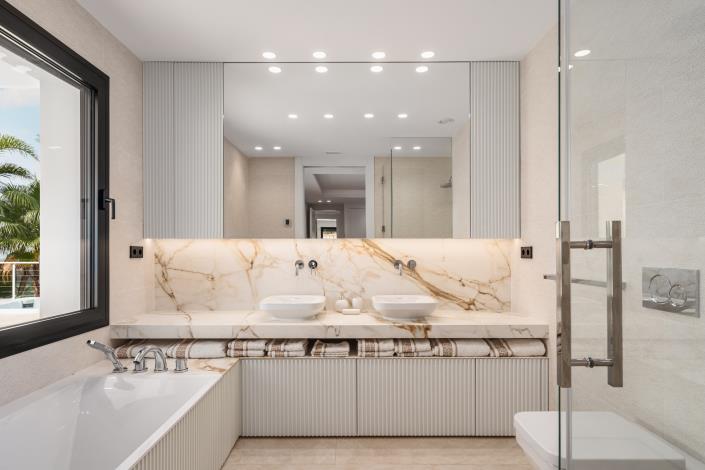 Image No.20-4 Bed Villa for sale