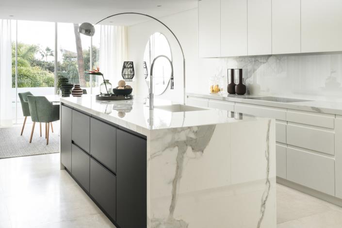 Image No.4-4 Bed Apartment for sale