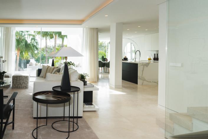 Image No.20-4 Bed Apartment for sale