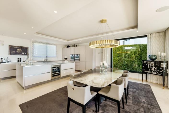 Image No.5-Villa de 7 chambres à vendre à Nueva Andalucia