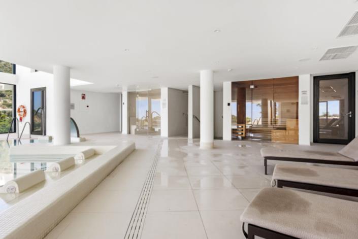 Image No.19-3 Bed Apartment for sale