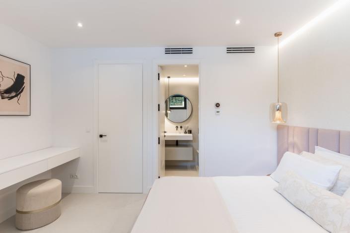 Image No.30-Villa de 4 chambres à vendre à Marbesa