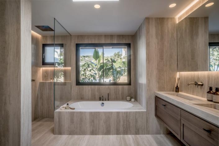 Image No.24-4 Bed Penthouse for sale