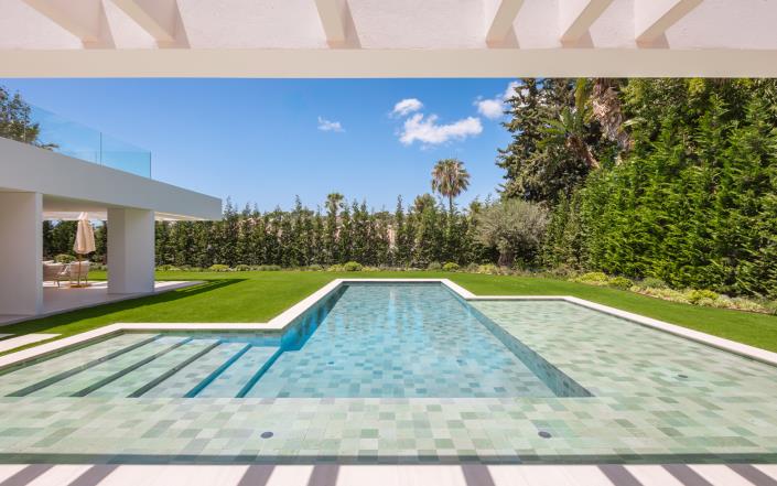 Image No.3-5 Bed Villa for sale