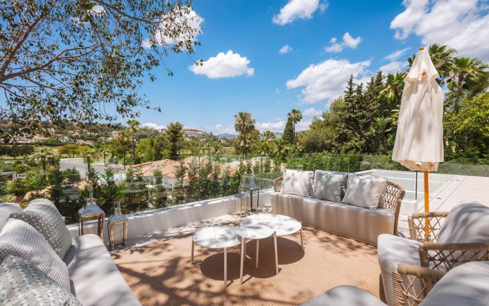 Image No.2-5 Bed Villa for sale