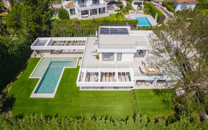 Image No.1-5 Bed Villa for sale