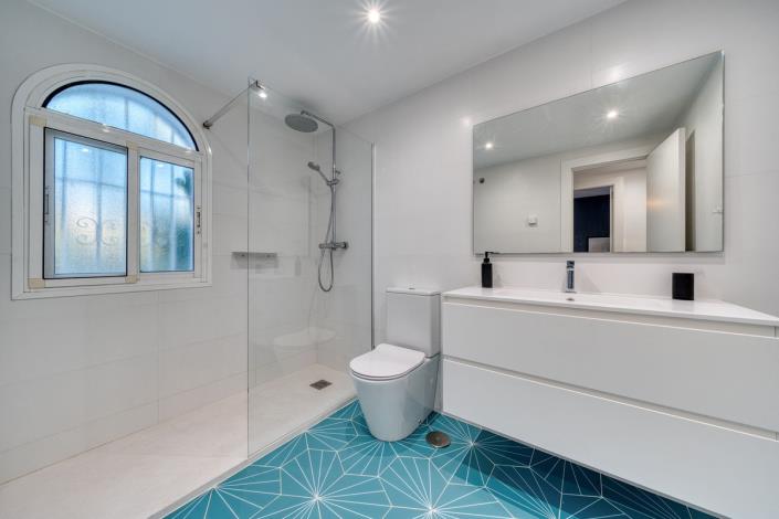 Image No.20-3 Bed Townhouse for sale